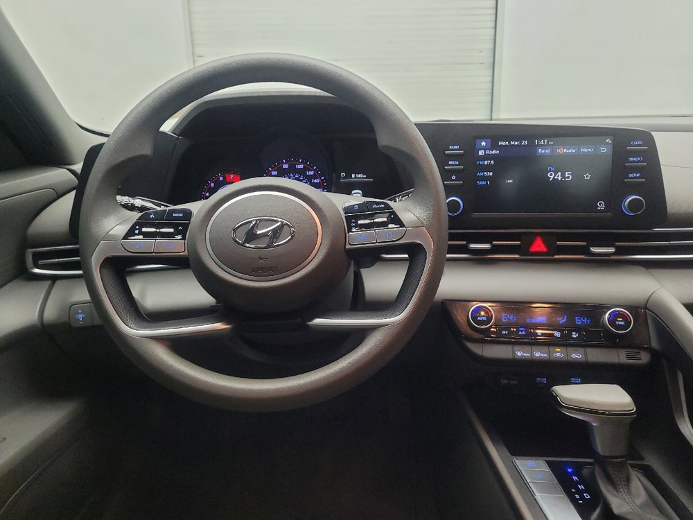 Used 2023 Hyundai Elantra SEL w/ Winter Weather Package image 22