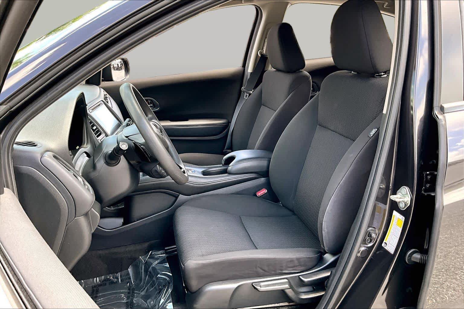 Used 2018 Honda HR-V EX image 8