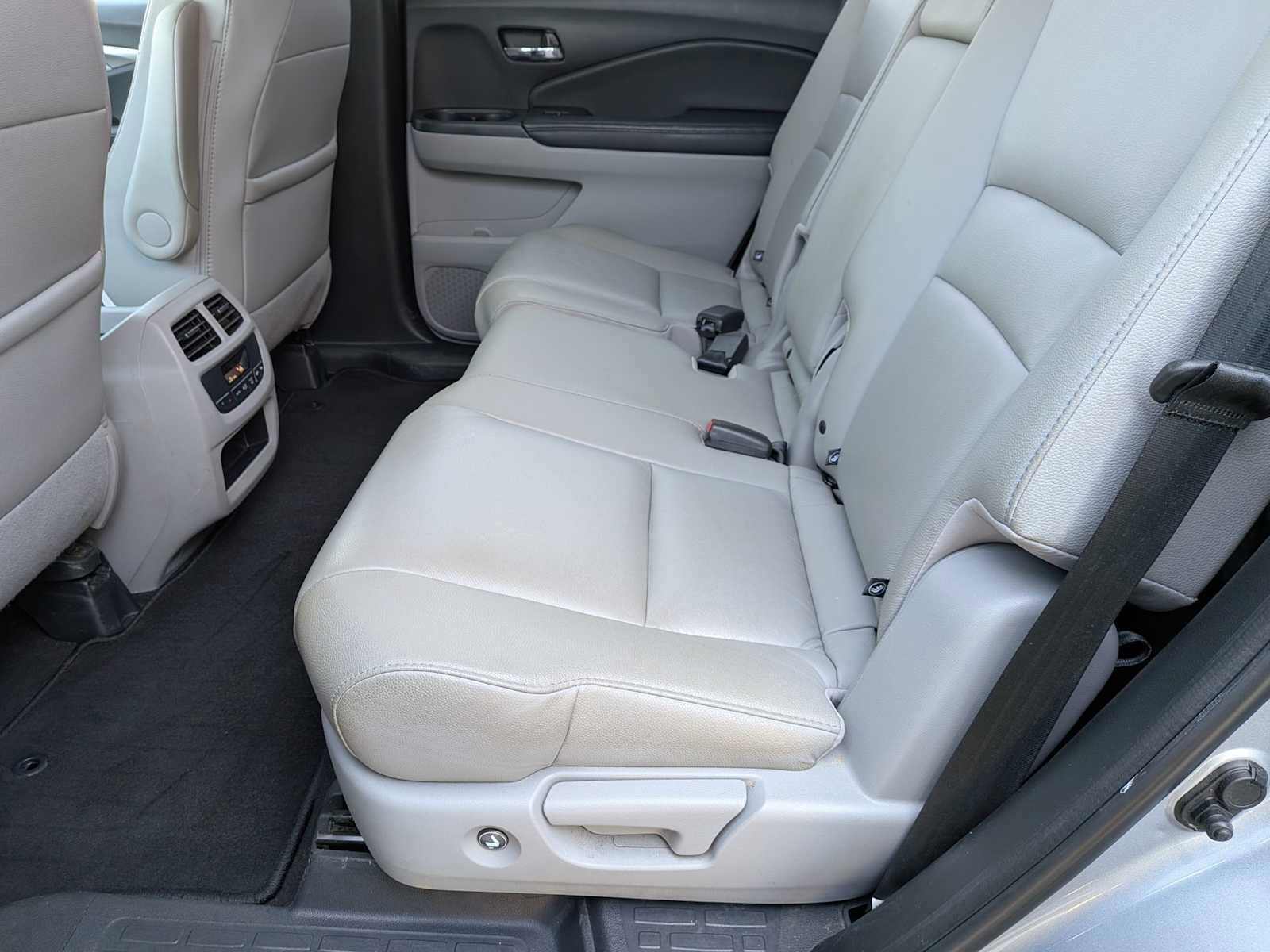 Used 2018 Honda Pilot EX-L image 19