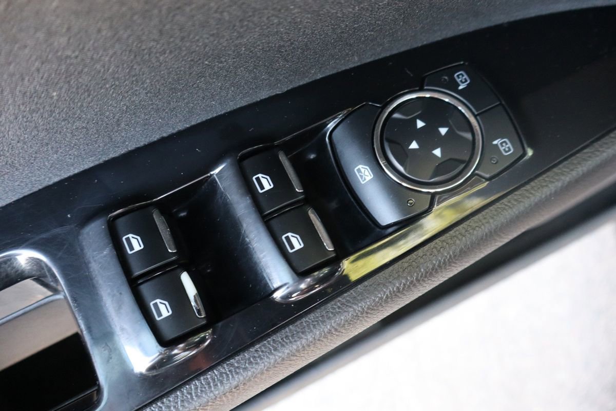 Used 2014 Ford Fusion SE FWD image 27