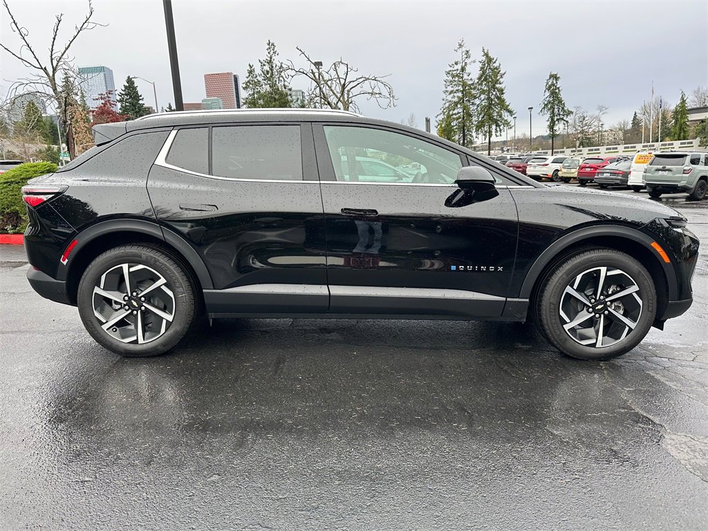 New 2026 Chevrolet Equinox EV LT image 6