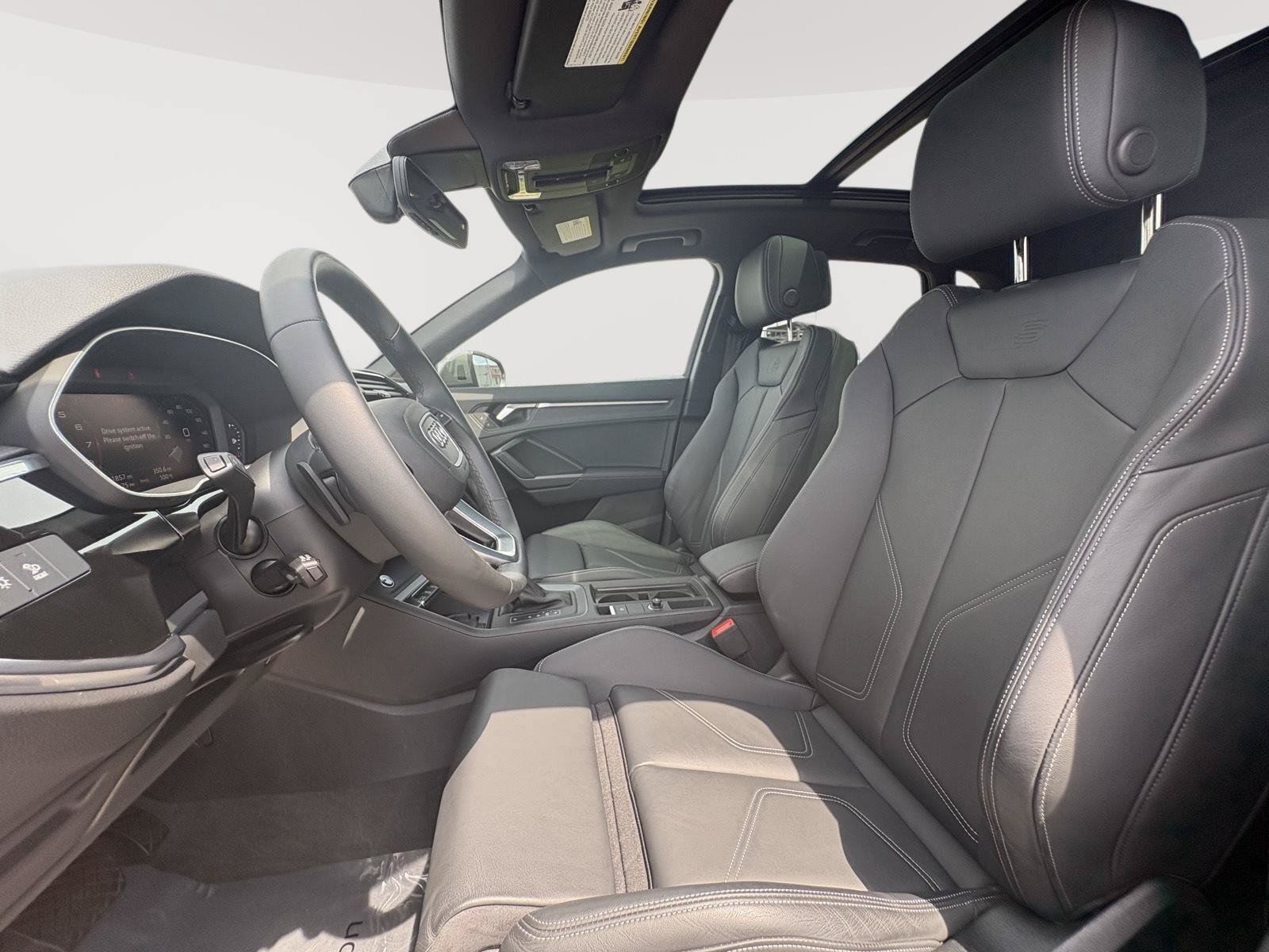 Certified 2025 Audi Q3 2.0T Premium AWD/4WD image 10