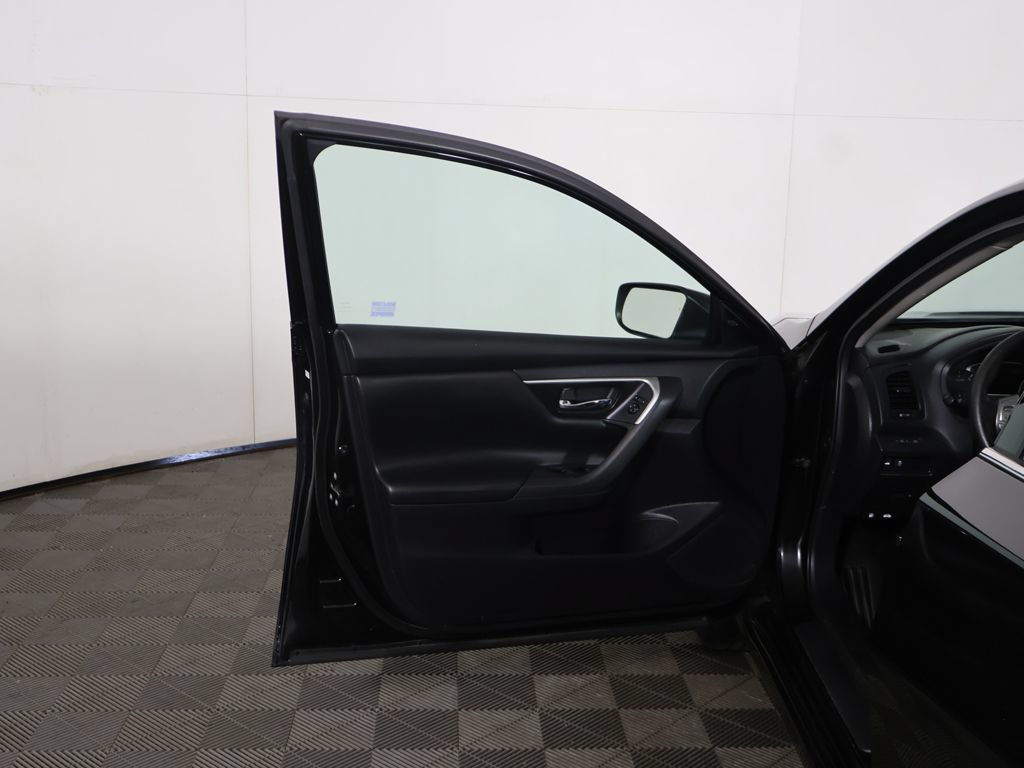 Used 2018 Nissan Altima 2.5 SV FWD image 15