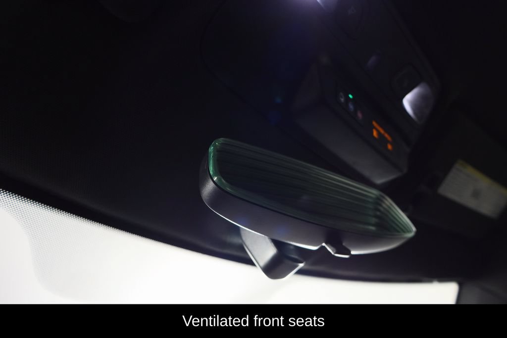 Used 2023 Chevrolet Camaro LT RWD image 17