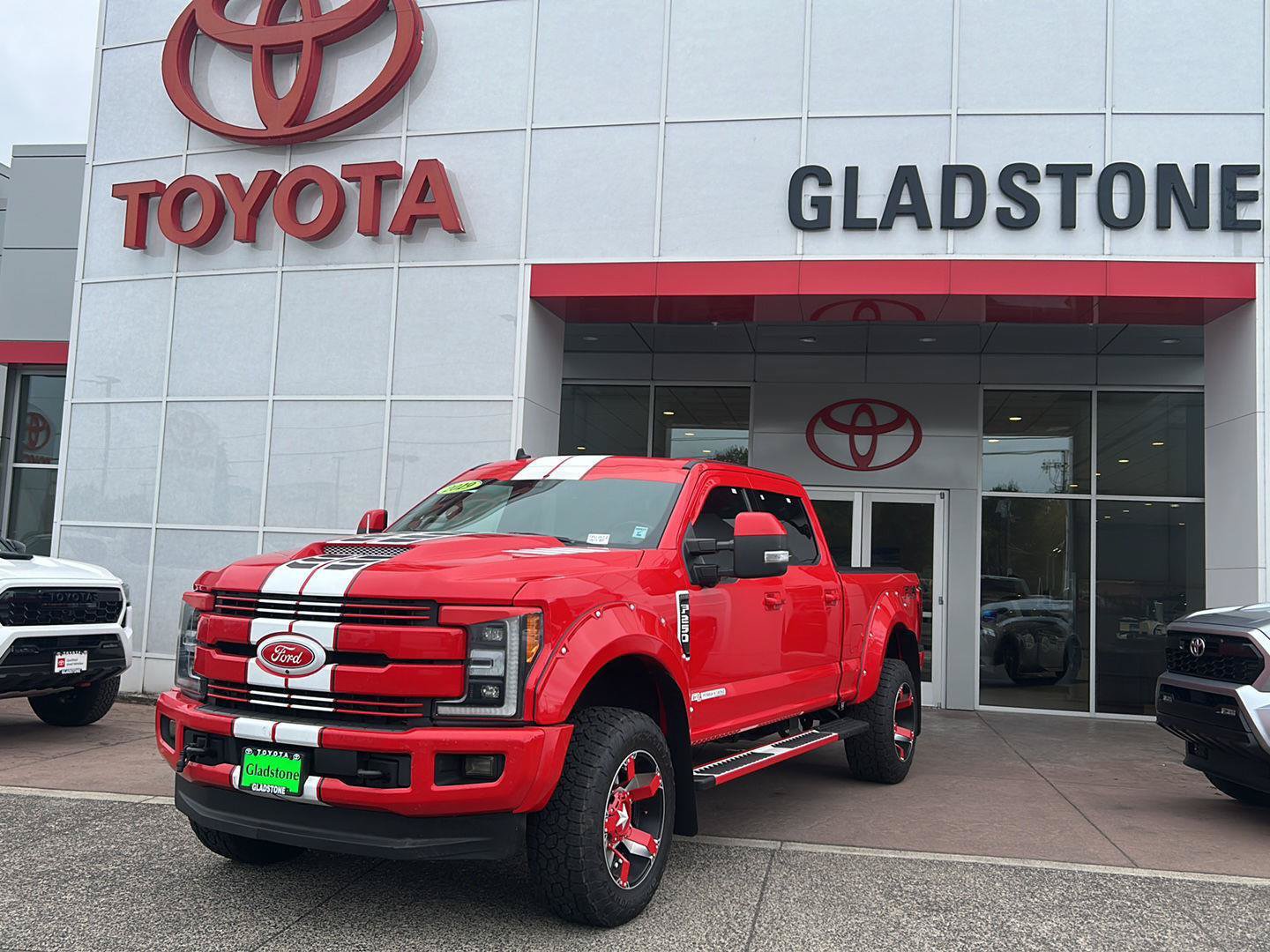 Used 2019 Ford F250 Lariat w/ Lariat Ultimate Package AWD/4WD image 1