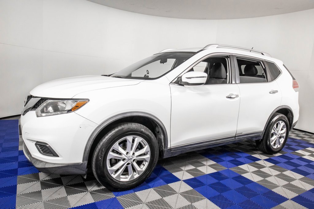 Used 2016 Nissan Rogue SV