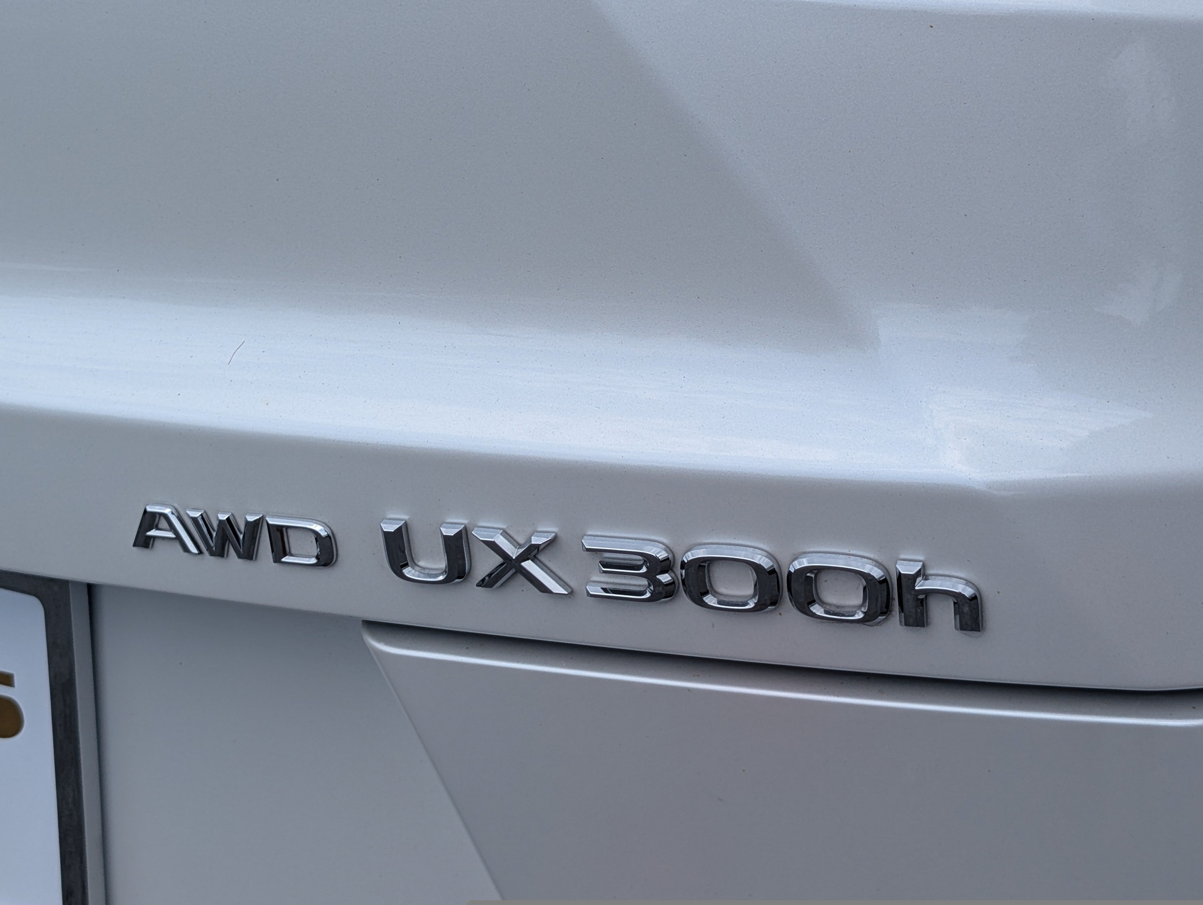 Used 2025 Lexus UX 300h AWD w/ Accessory Package (Z1) image 9