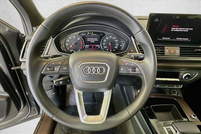 Used 2023 Audi Q5 2.0T Premium w/ Convenience Package AWD/4WD image 11