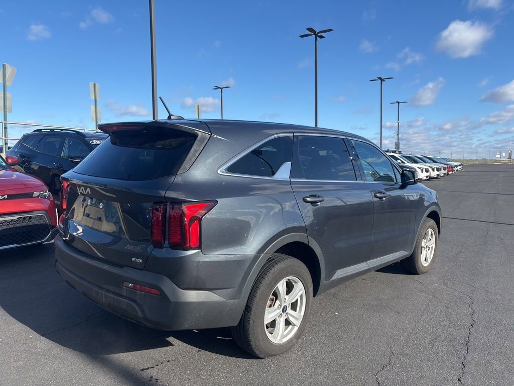 Certified 2023 Kia Sorento LX image 2