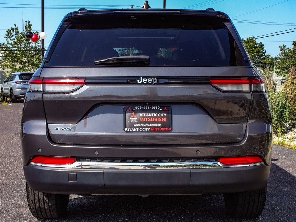 Used 2022 Jeep Grand Cherokee Limited 4xe AWD/4WD image 5