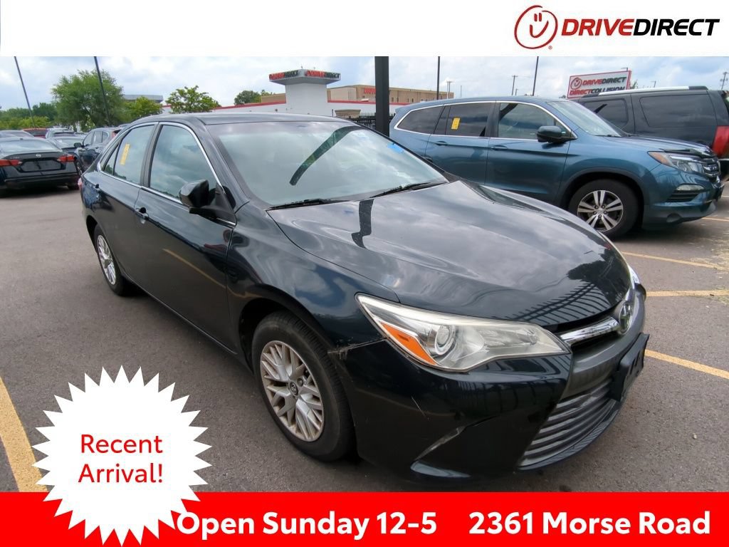 Used 2016 Toyota Camry LE FWD image 1