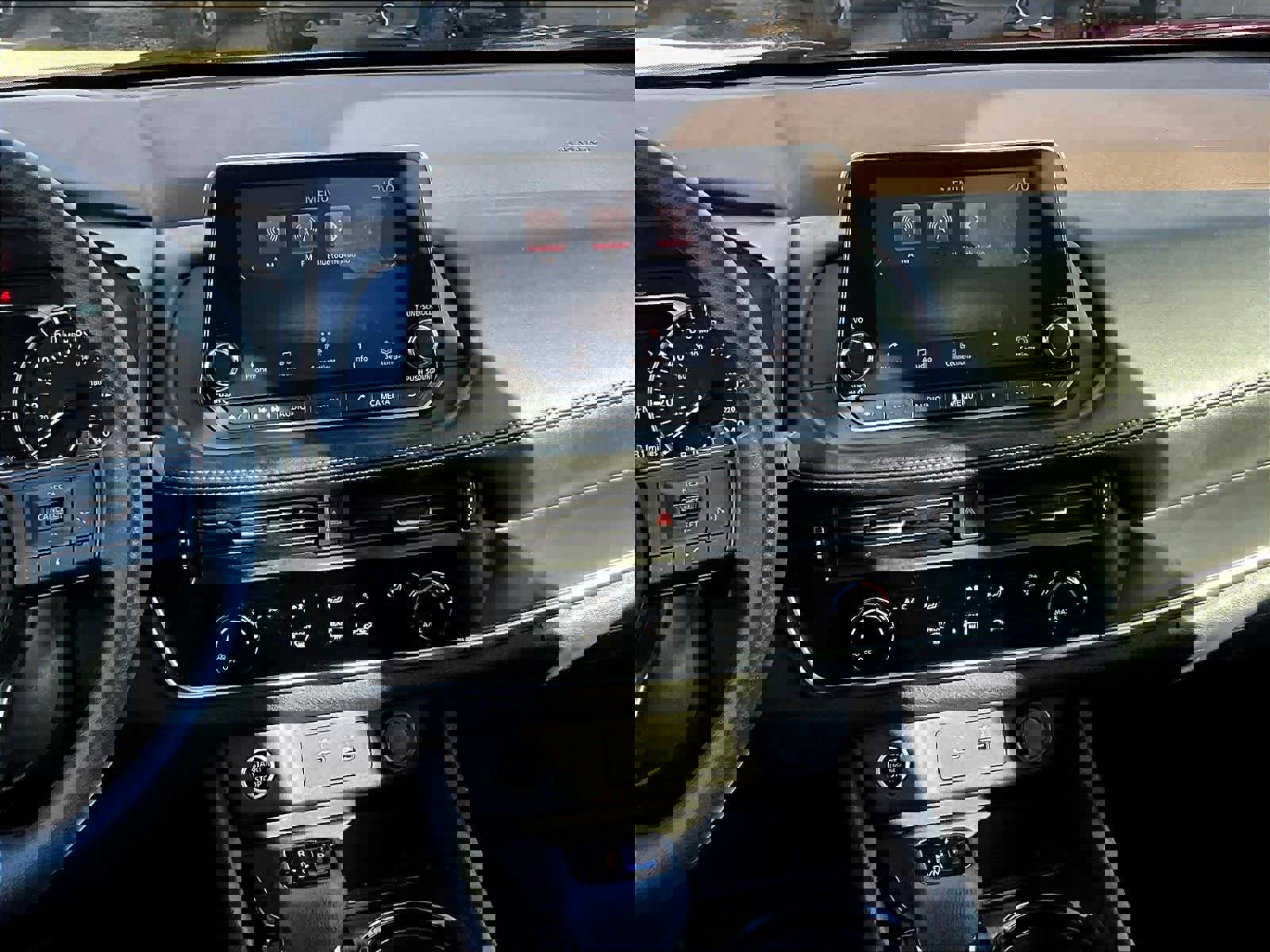 Used 2021 Nissan Rogue S image 18