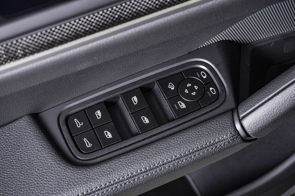 New 2026 Porsche Cayenne Coupe AWD/4WD image 26