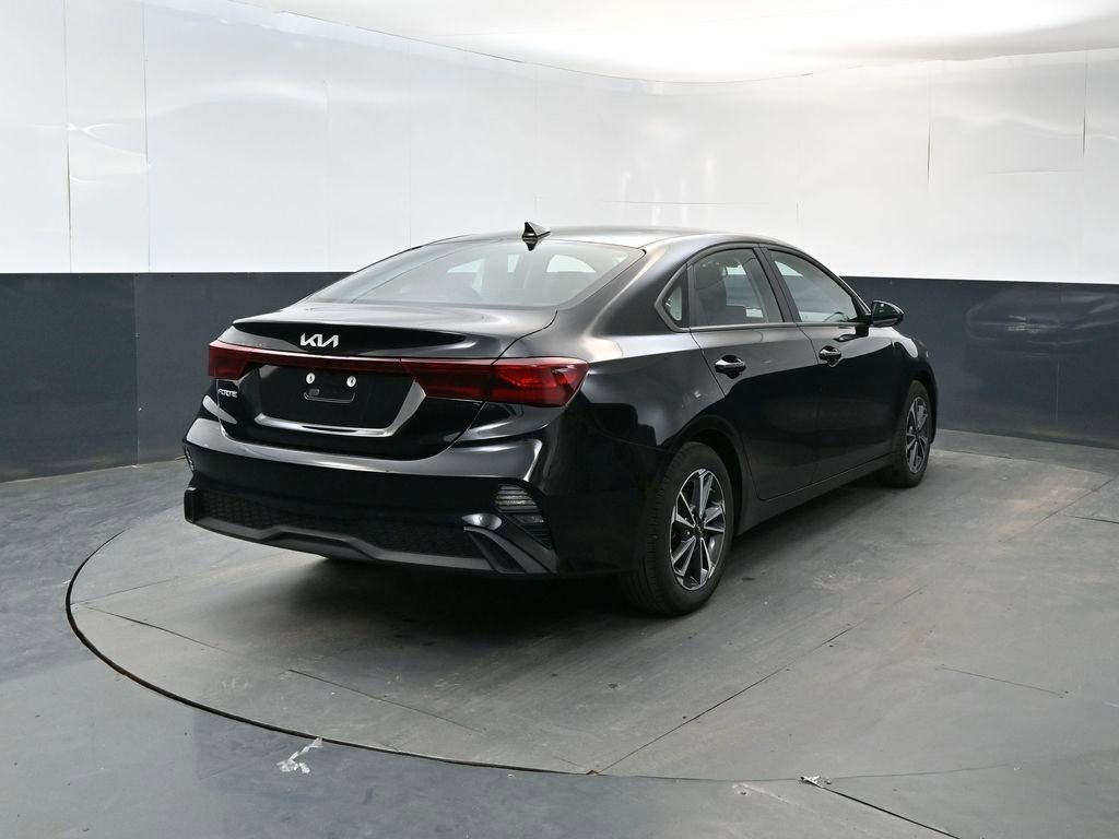 Used 2023 Kia Forte LXS FWD image 5