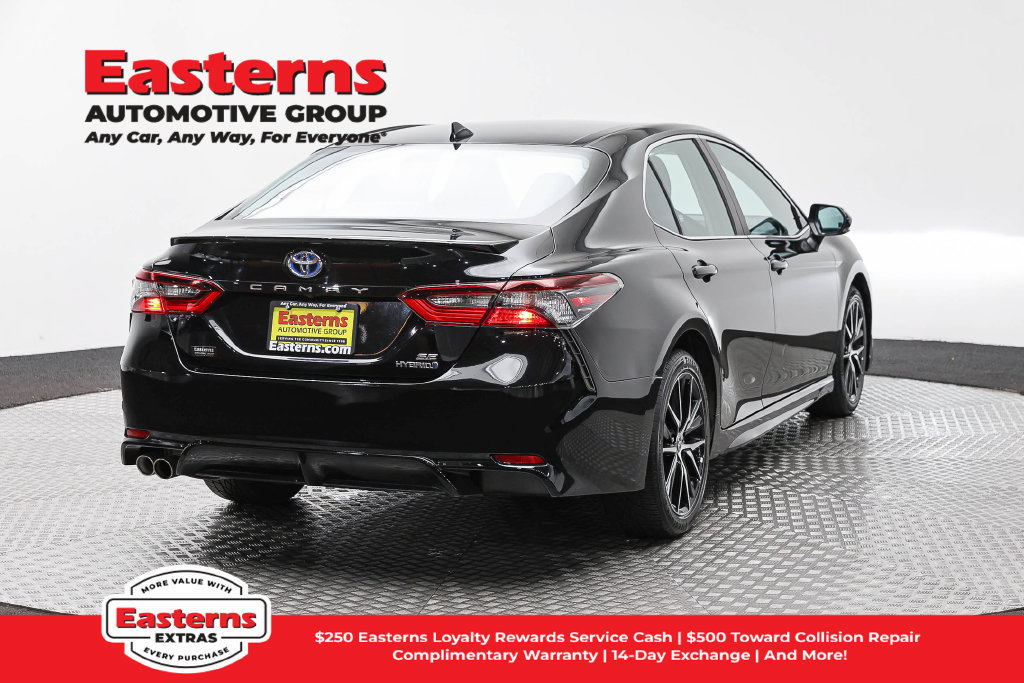 Used 2024 Toyota Camry SE FWD image 6