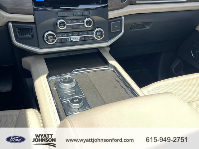 Used 2022 Ford Expedition Max Limited image 18