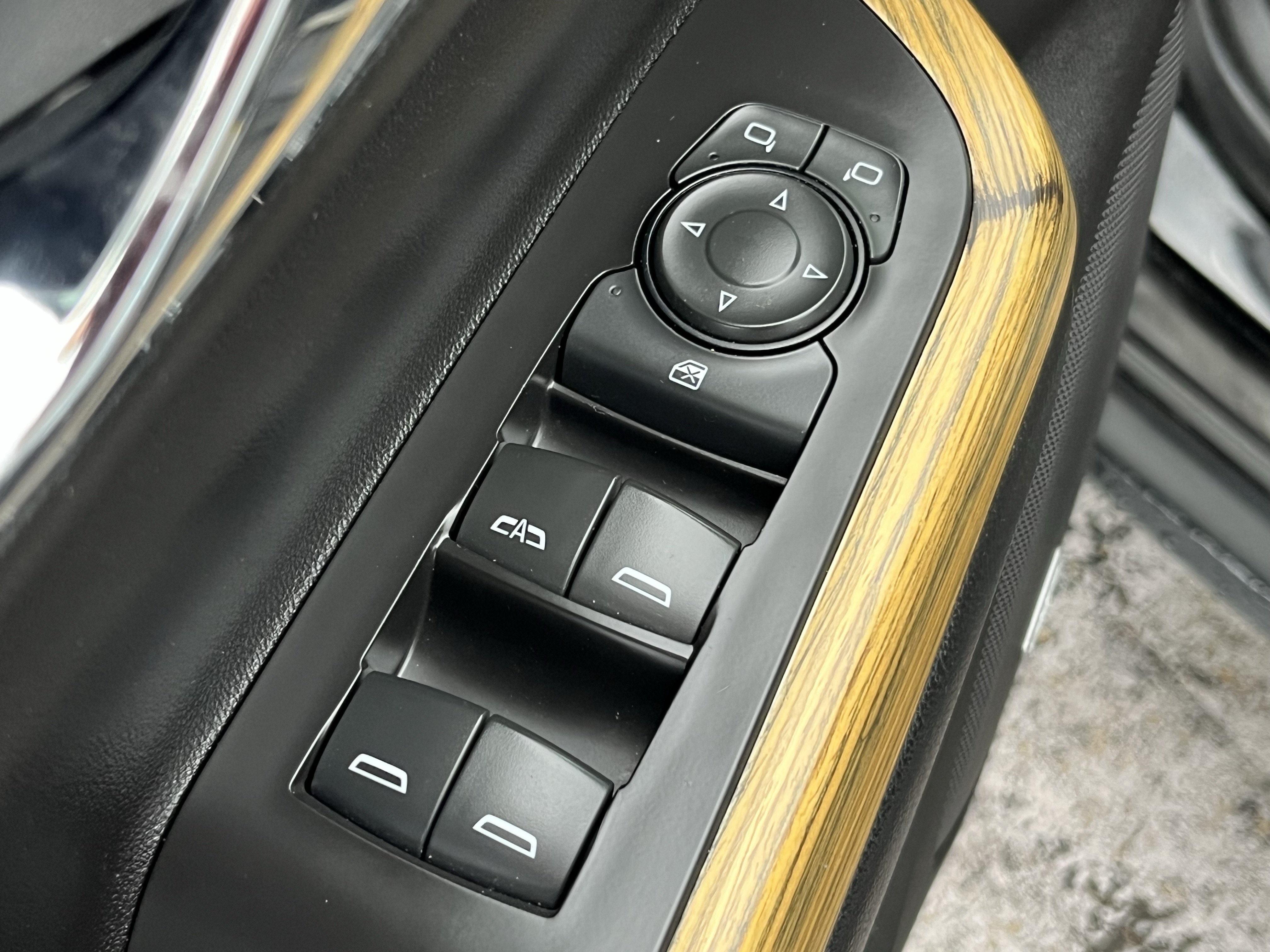 Used 2019 GMC Acadia Denali FWD image 27