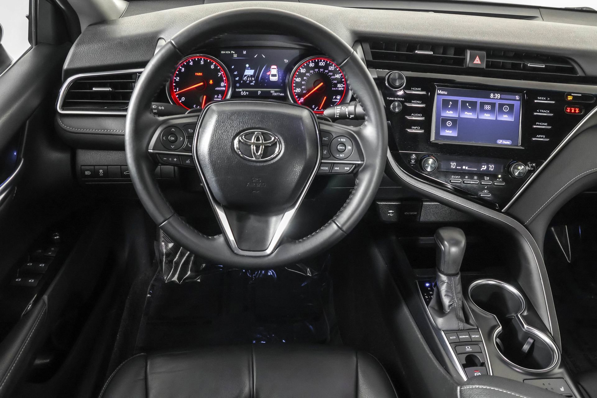 Used 2018 Toyota Camry XSE image 36