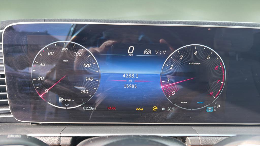 Used 2024 Mercedes-Benz GLS 450 4MATIC image 24