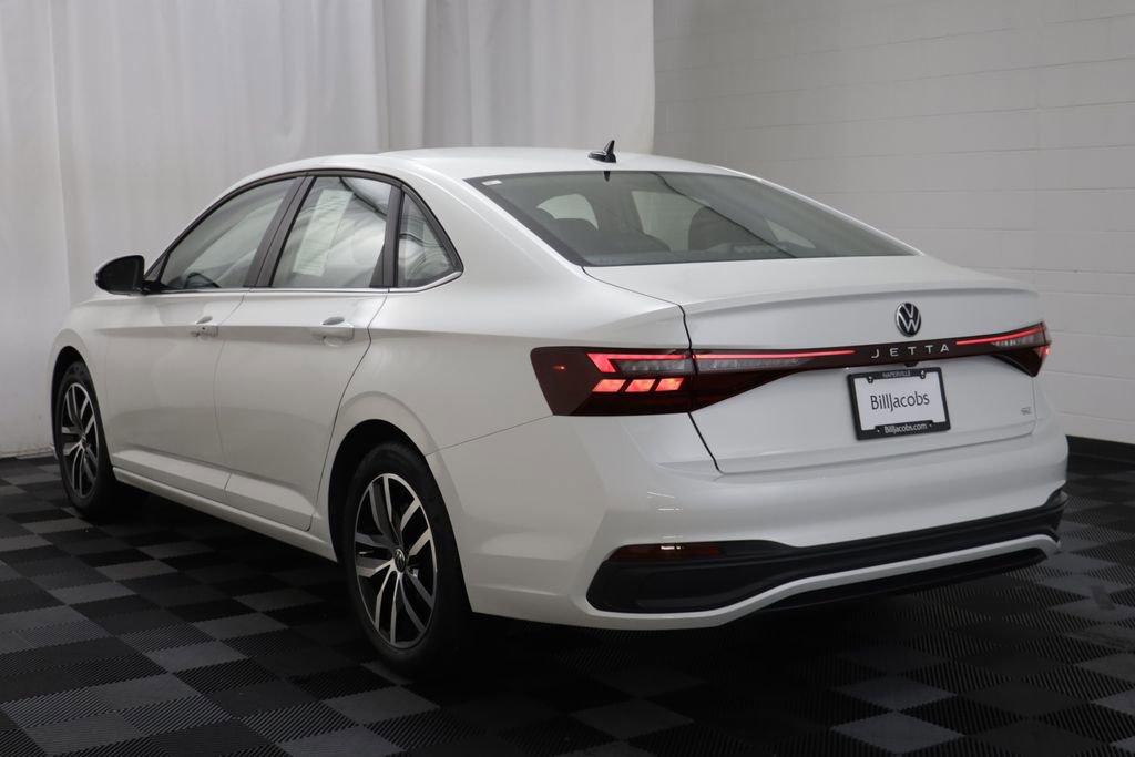 Used 2025 Volkswagen Jetta SE w/ Sunroof Package FWD image 14