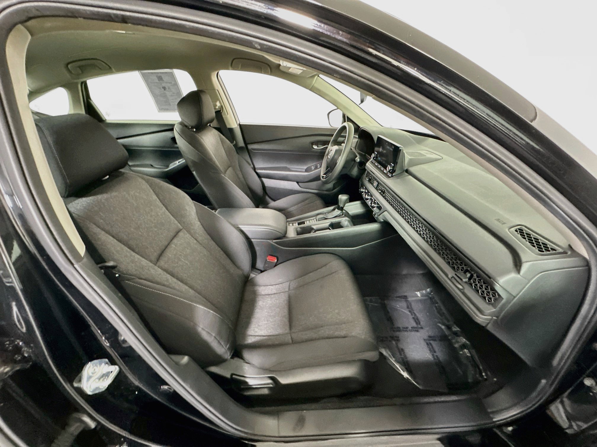 Used 2025 Honda Accord LX image 30