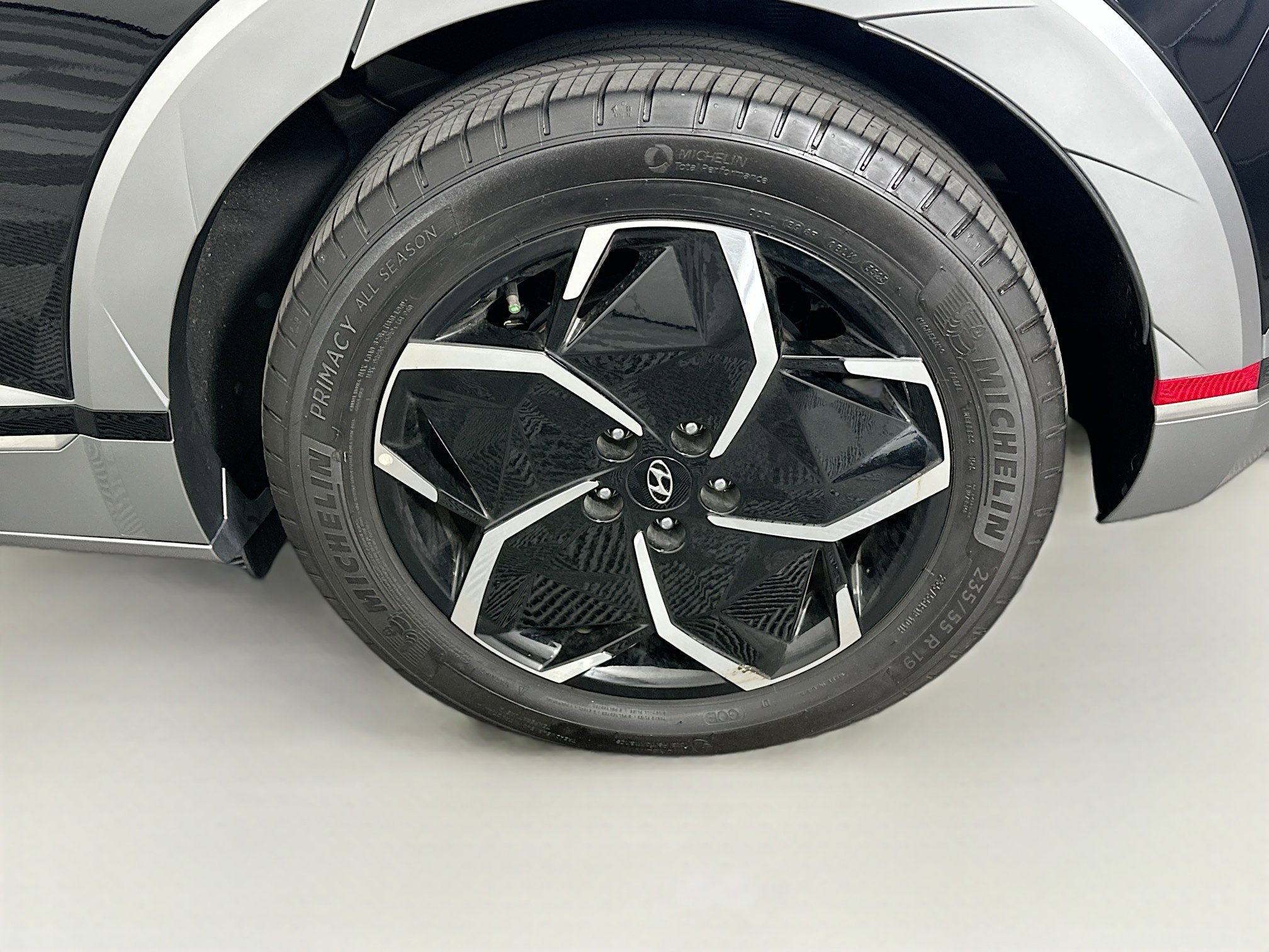 Used 2024 Hyundai Ioniq 5 Limited RWD image 11