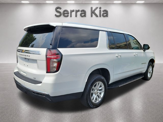 Used 2024 Chevrolet Suburban LT RWD image 5