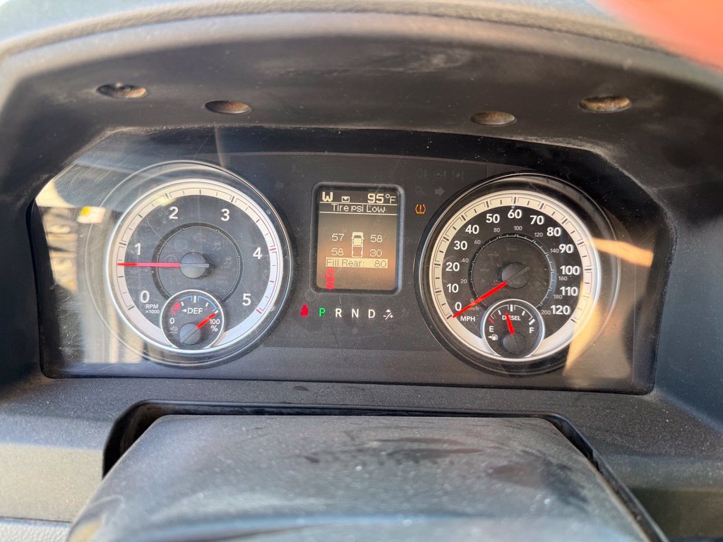 Used 2014 RAM 2500 Tradesman w/ Chrome Appearance Group AWD/4WD image 15