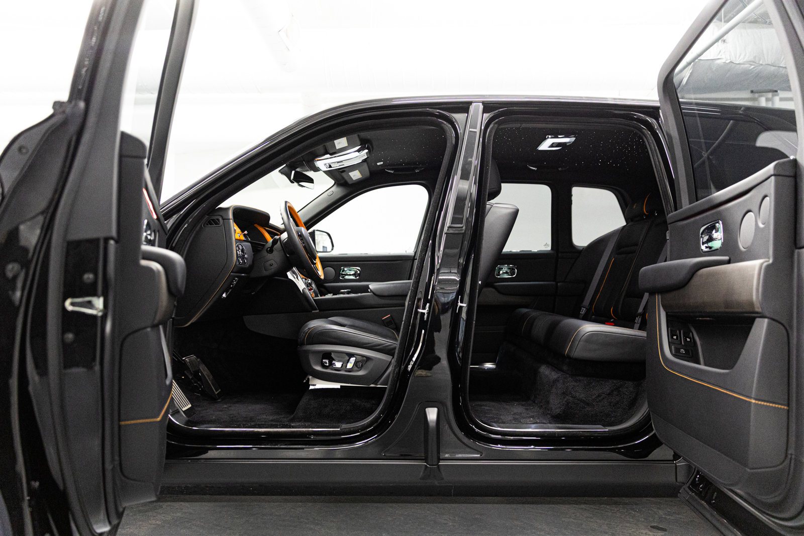 Certified 2024 Rolls-Royce Cullinan image 24