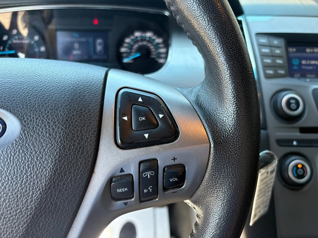 Used 2017 Ford Taurus SEL FWD image 23