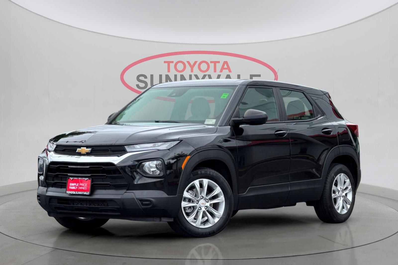 Used 2023 Chevrolet TrailBlazer LS FWD image 1
