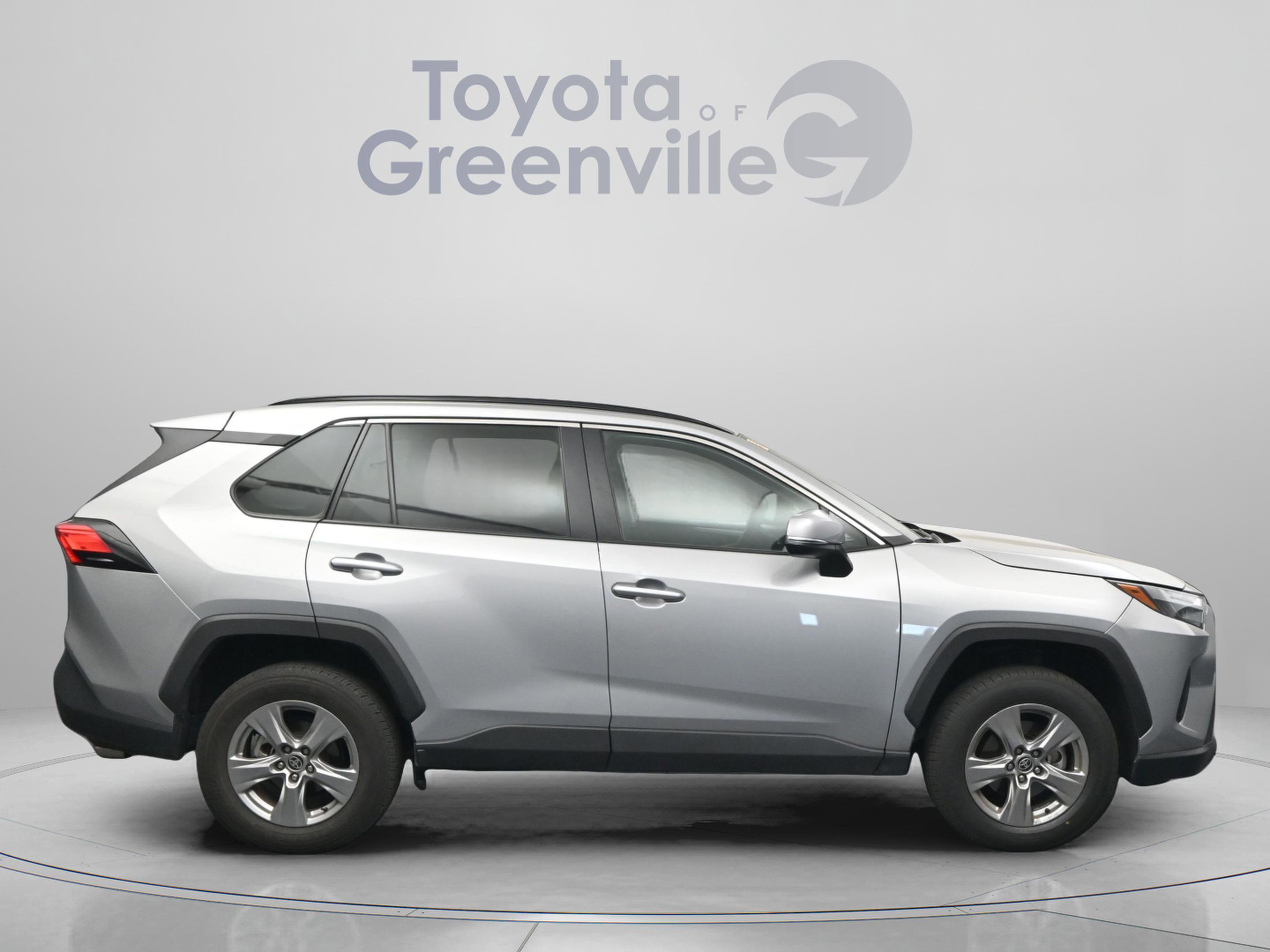 Used 2024 Toyota RAV4 XLE AWD/4WD image 15