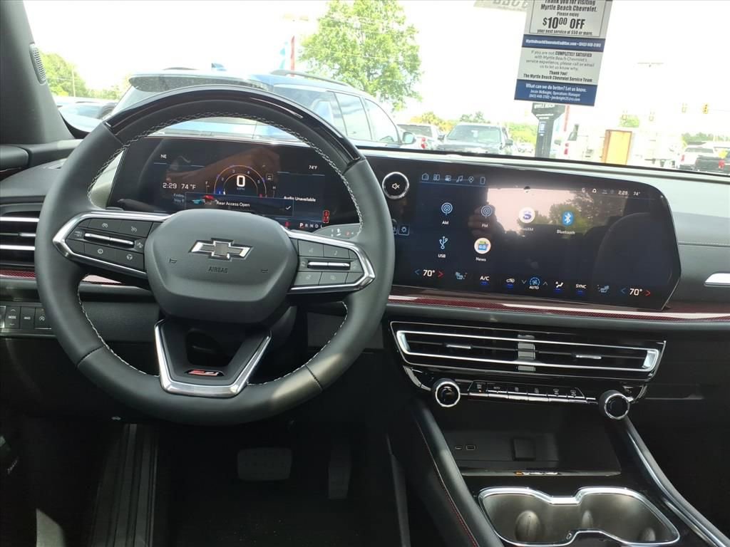 New 2026 Chevrolet Traverse Z71 w/ Enhanced Driving Package AWD/4WD image 13