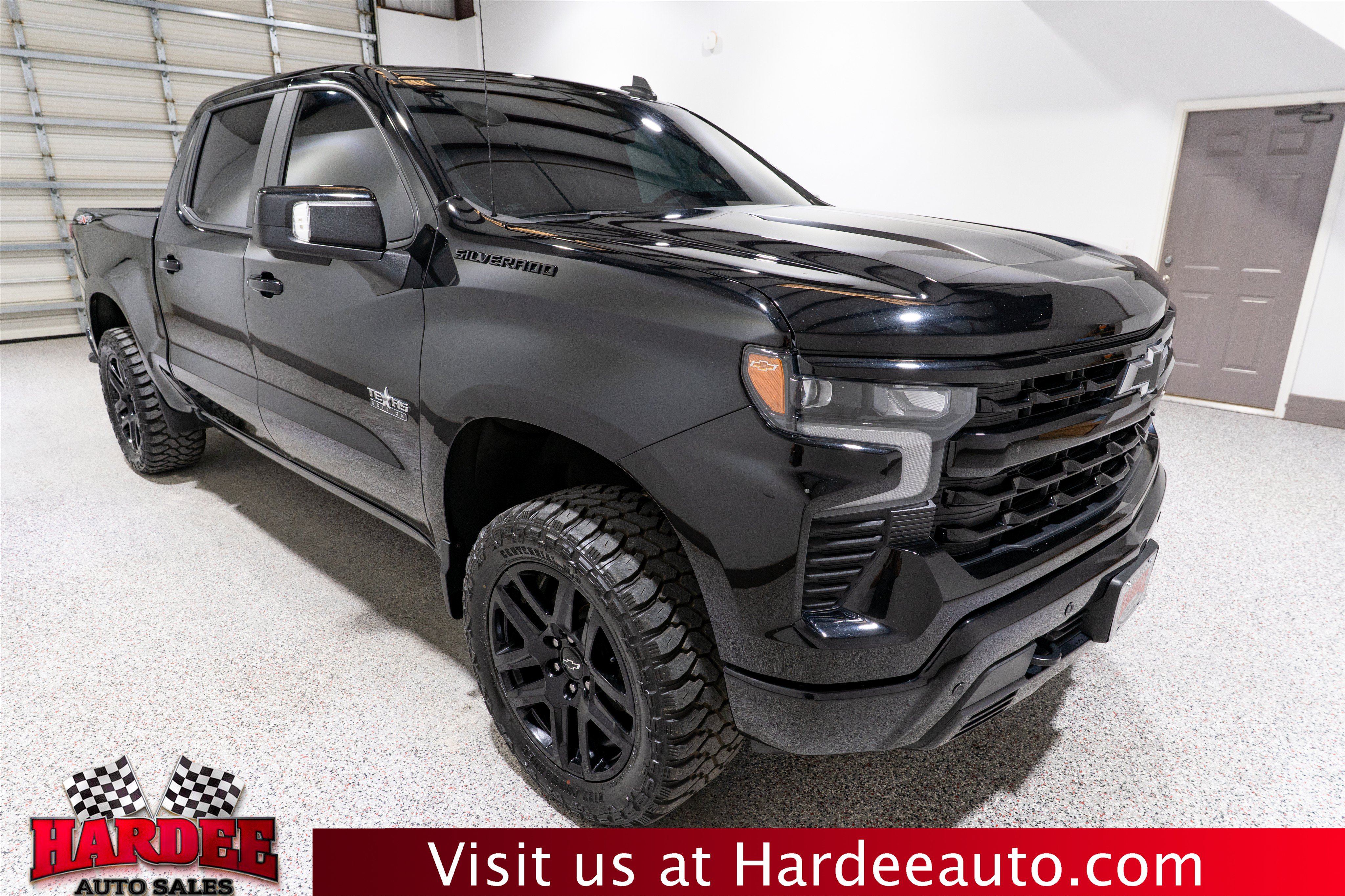 Used 2025 Chevrolet Silverado 1500 RST AWD/4WD image 6
