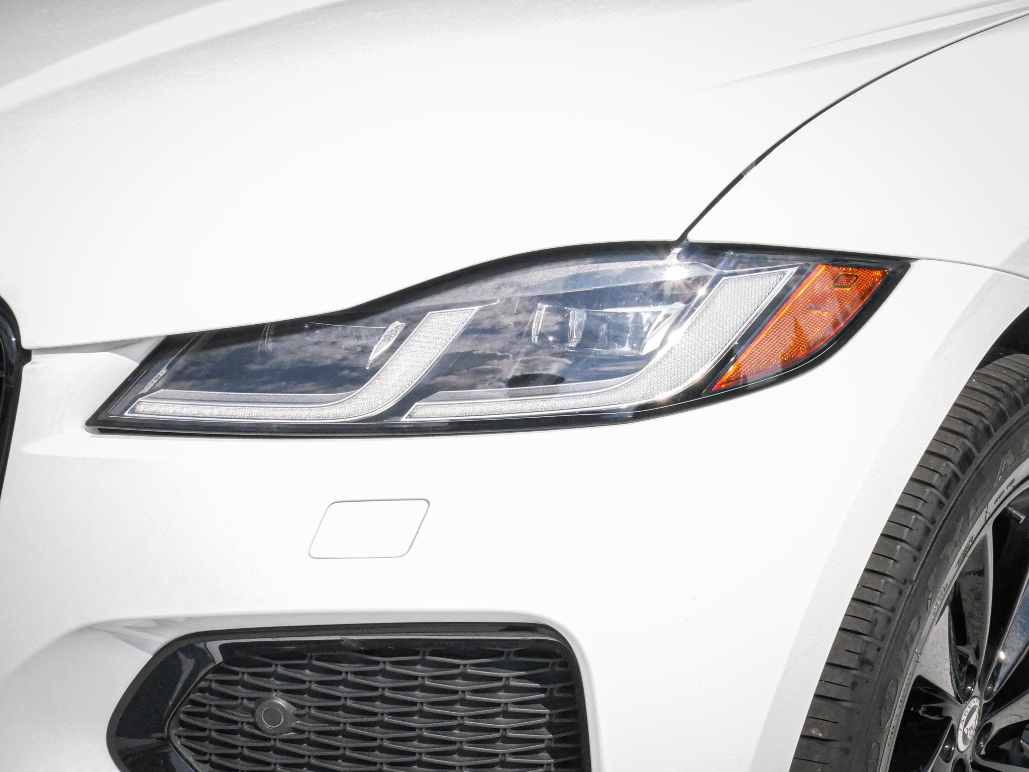 Used 2024 Jaguar F-PACE R-Dynamic S AWD/4WD image 6