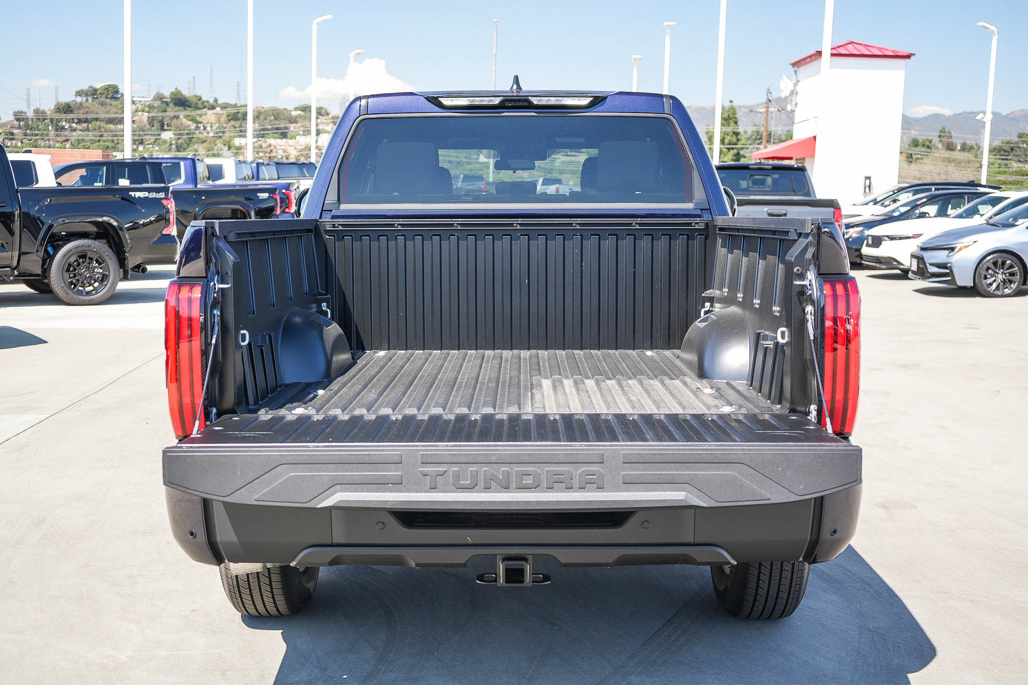 New 2026 Toyota Tundra SR5 w/ SR5 Convenience Package AWD/4WD image 13