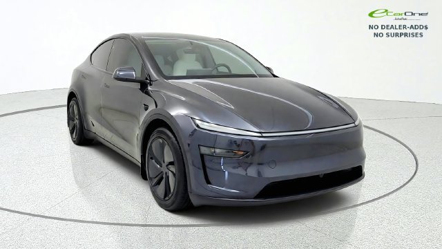 Used 2026 Tesla Model Y AWD image 1