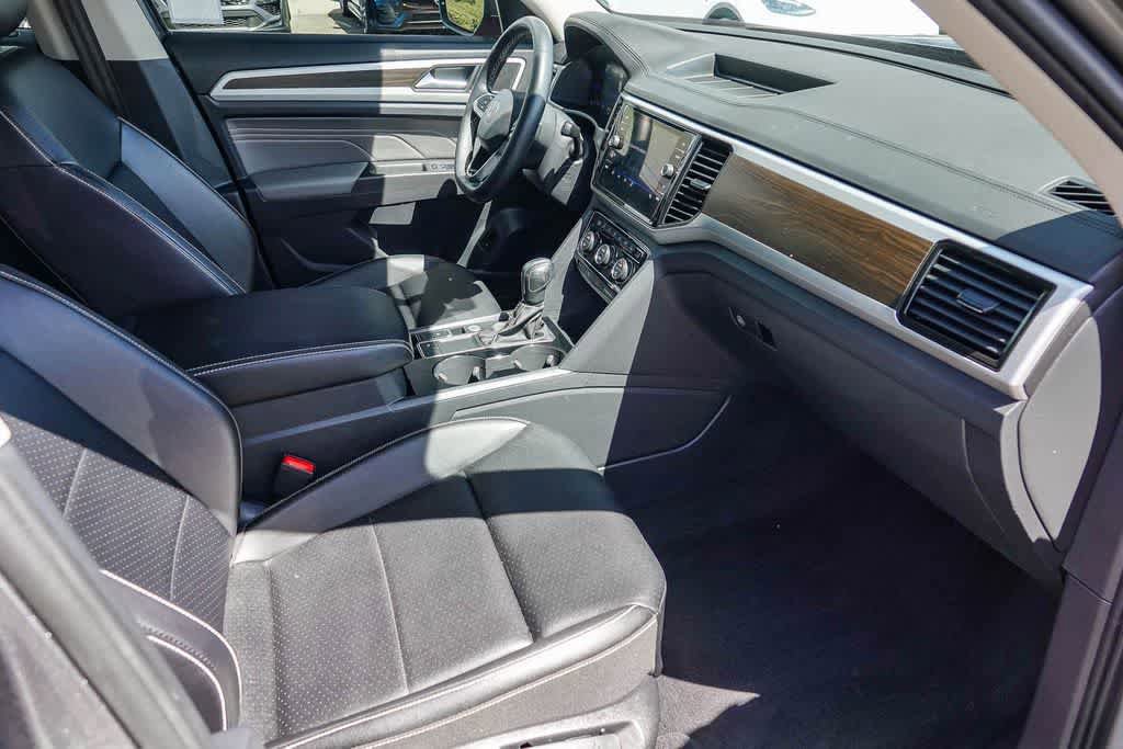 Used 2022 Volkswagen Atlas SE w/ Panoramic Sunroof Package image 15