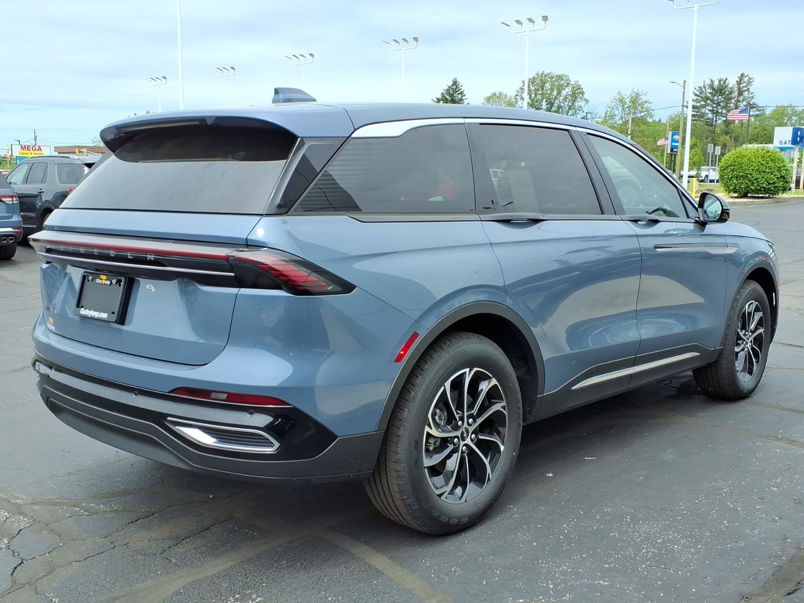 New 2026 Lincoln Nautilus Premier AWD/4WD image 9