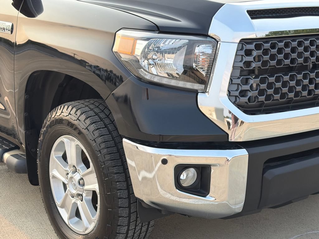 Used 2020 Toyota Tundra SR5 w/ SR5 Convenience Package AWD/4WD image 9