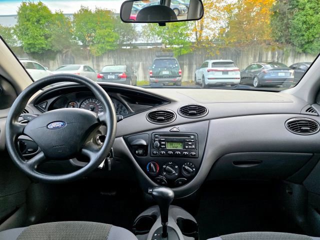 Used 2004 Ford Focus SE image 10