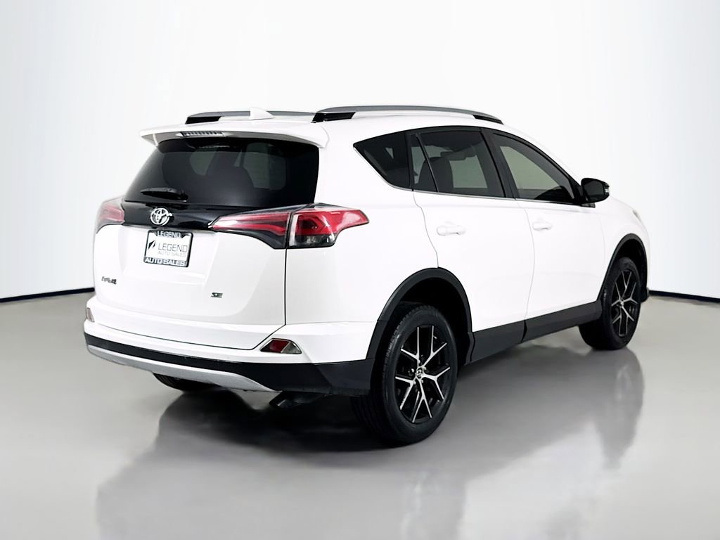 Used 2018 Toyota RAV4 SE w/ Power Extra Value Package FWD image 5