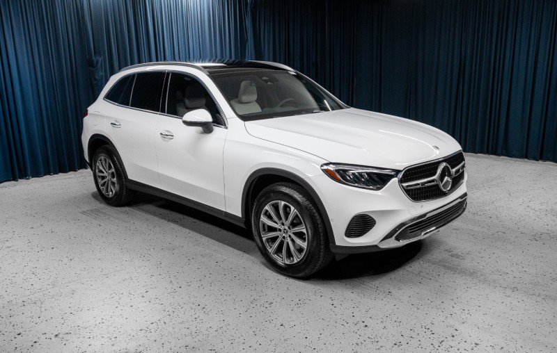 Certified 2026 Mercedes-Benz GLC 300 4MATIC image 3