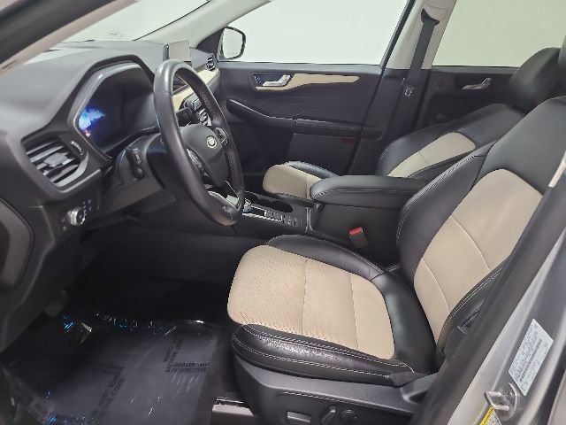 Used 2022 Ford Escape Titanium w/ Titanium Elite Package AWD/4WD image 21
