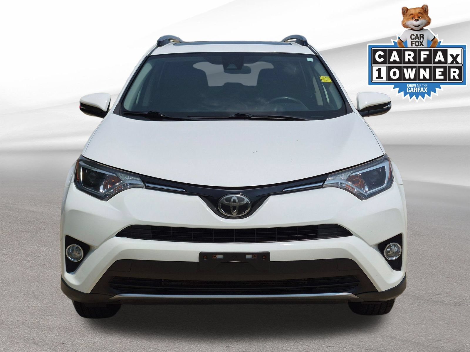 Used 2017 Toyota RAV4 XLE AWD/4WD image 2