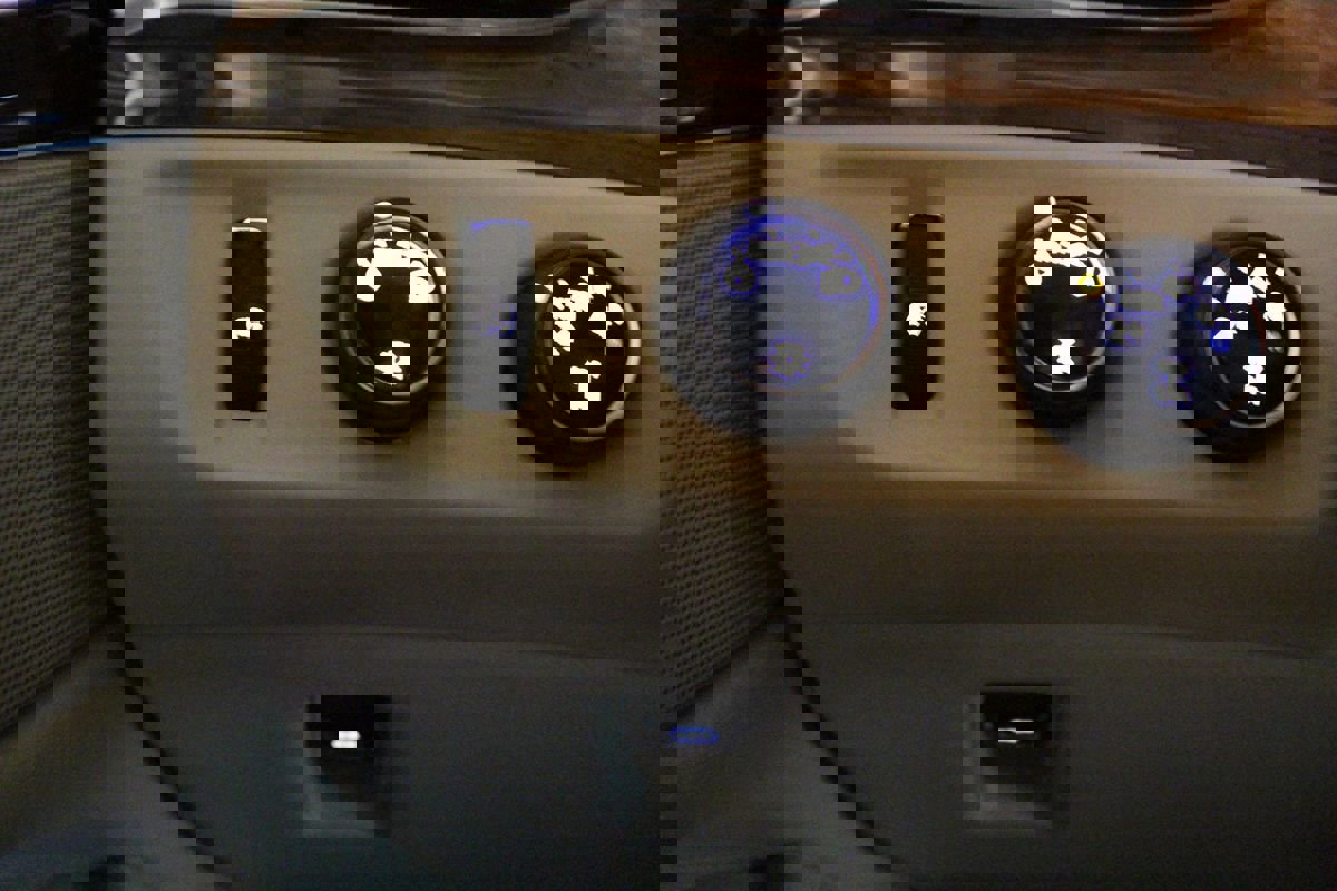 Used 2015 Cadillac Escalade ESV Premium image 58