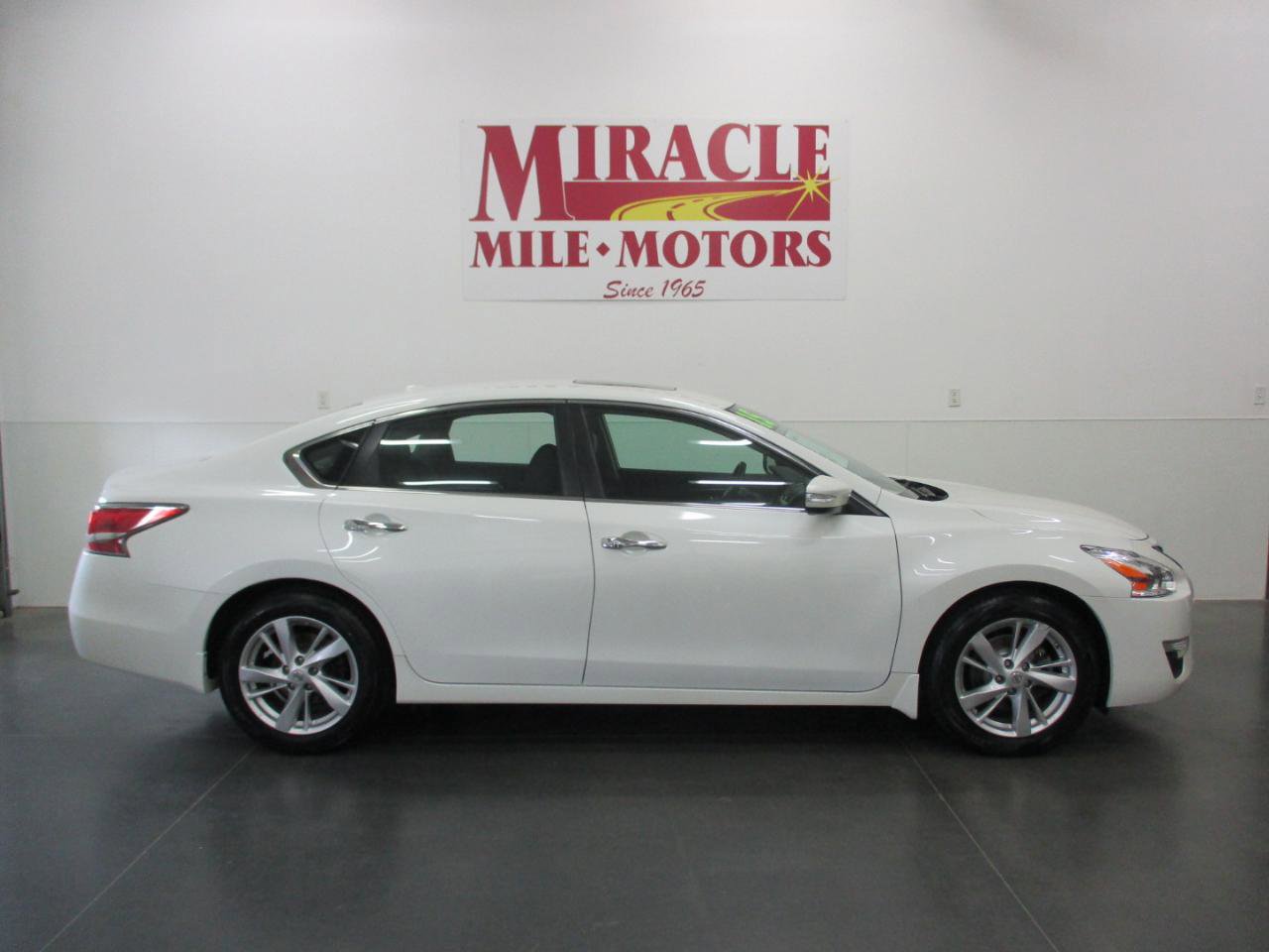 Used 2015 Nissan Altima 2.5 SL w/ Moonroof Package image 6