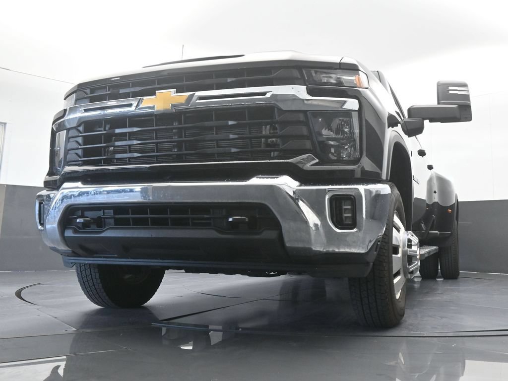 Used 2026 Chevrolet Silverado 3500 LT AWD/4WD image 59