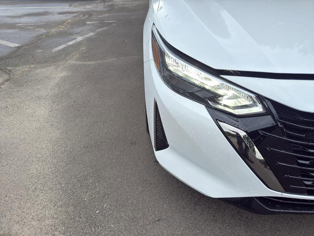 New 2025 Nissan Sentra SR image 10