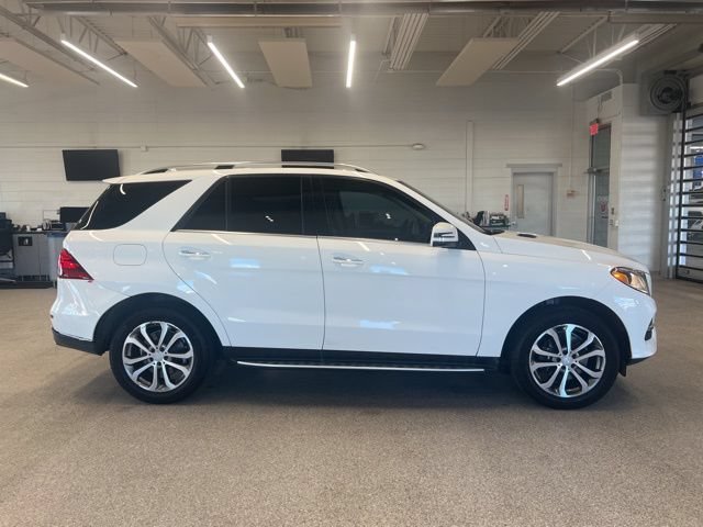 Used 2016 Mercedes-Benz GLE 350 4MATIC w/ Premium Package image 4